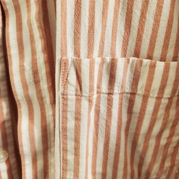 Old Navy Pink and White Stripped Shirt XL - Picture 4 of 4